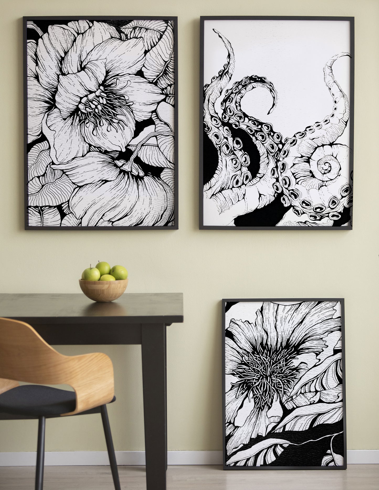 LINE, FLORALS BLACK